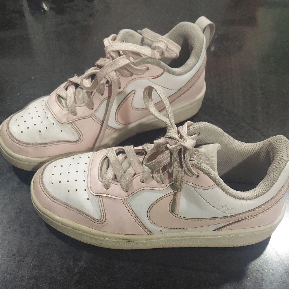 Nike Girls 4Y - Blush and White Sneakers